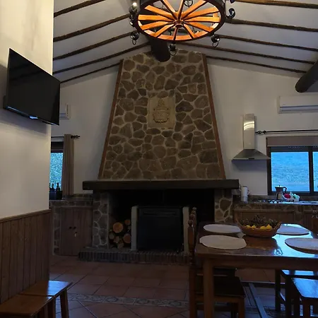 Encinar Del Abuelo Tatil Evi Casas del Castañar