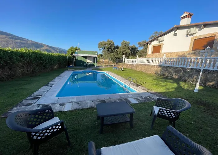 Encinar Del Abuelo * Casas del Castañar